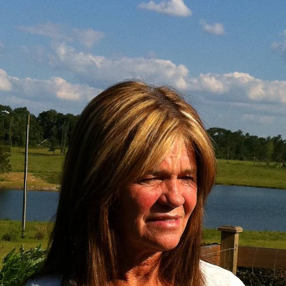 Meet your Posher, Colleen - Picture 1 of 1